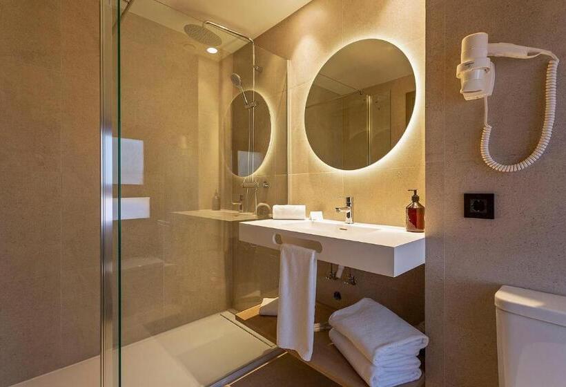 اتاق استاندارد, Rafaelhoteles Piramides