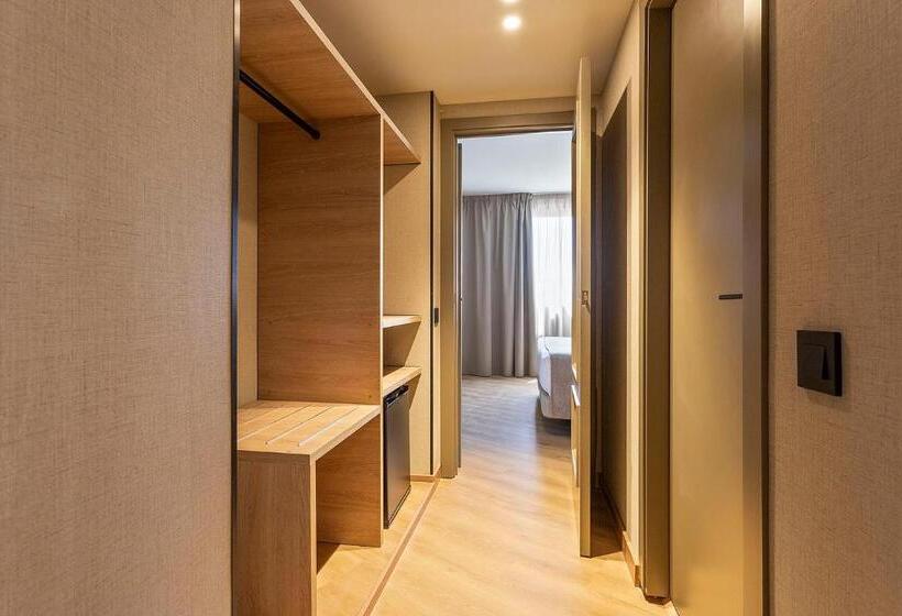 اتاق استاندارد چهار تخته, Rafaelhoteles Piramides