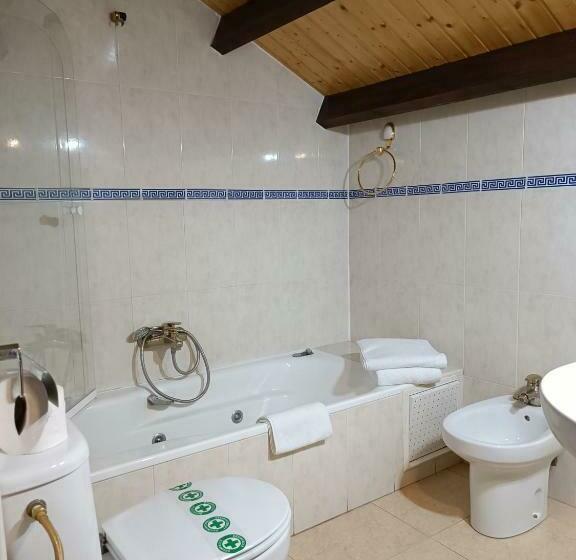 اتاق استاندارد سه نفره, Hosteria Real De Zamora