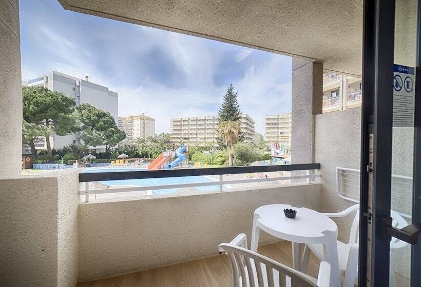 Quarto Quádruplo Estandar, Ohtels Belvedere