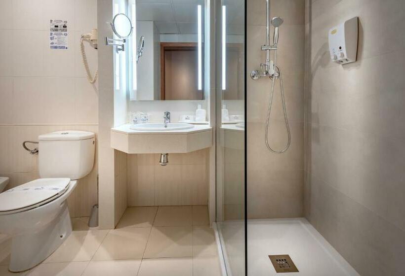 Habitación Estándar Vista Piscina, Ght Oasis Tossa & Spa