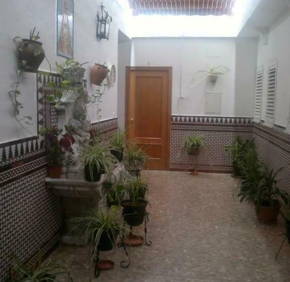Номер Стандарт Трехместный, Hostal Los Dos Naranjos