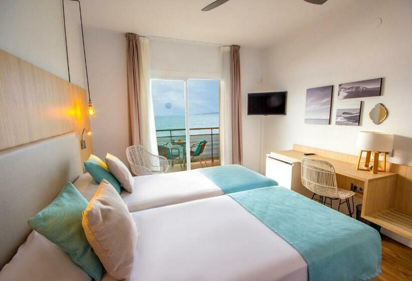Quarto Estandar Vista Mar, Monterrey Roses By Pierre & Vacances