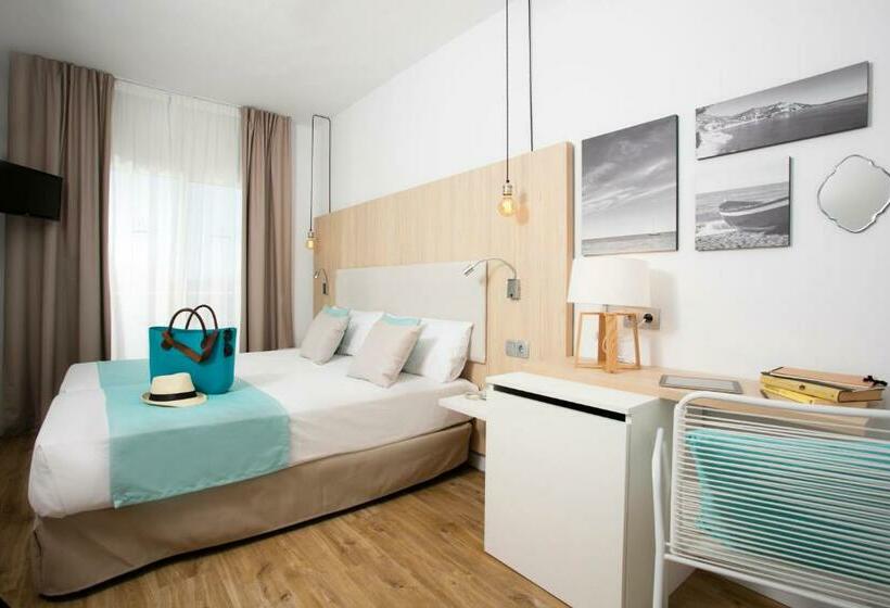 Quarto Estandar Vista Mar, Monterrey Roses By Pierre & Vacances