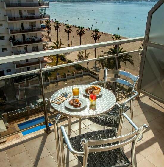 Quarto Estandar Vista Piscina, Monterrey Roses By Pierre & Vacances