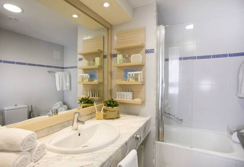 Quarto Estandar, Monterrey Roses By Pierre & Vacances