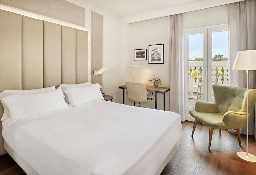 Habitación Estándar con Vistas, NH Madrid Nacional
