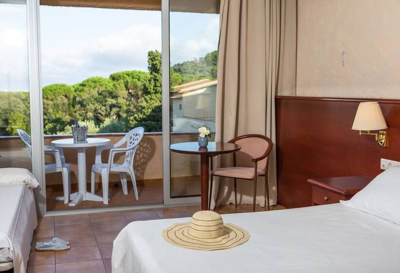 Номер Стандарт Вид на Бассейн, Rvhotels Golf Costa Brava