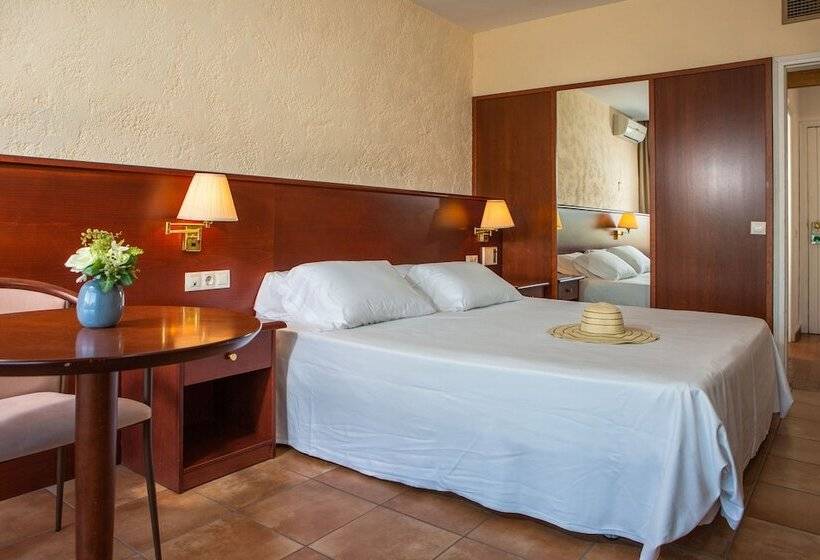 Номер Стандарт Вид на Бассейн, Rvhotels Golf Costa Brava
