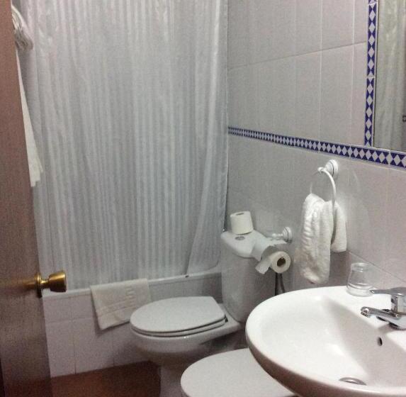 标准单人间, Hostal Liebana
