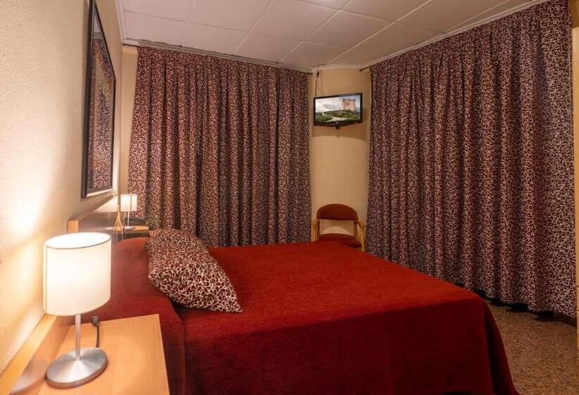 Quarto Clássico, Anna