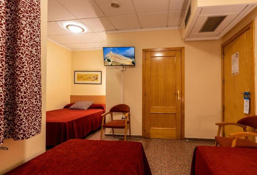 Quarto Quádruplo Estandar, Anna