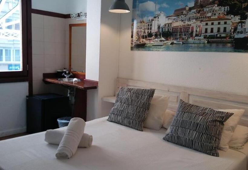デラックスルーム, Hostal Ibiza