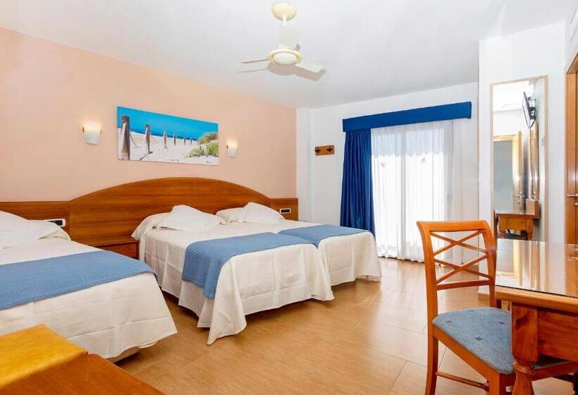Номер Стандарт Трехместный, Hostal Manolita