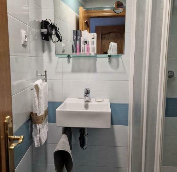 스탠다드 룸, Hostal Fidalgo