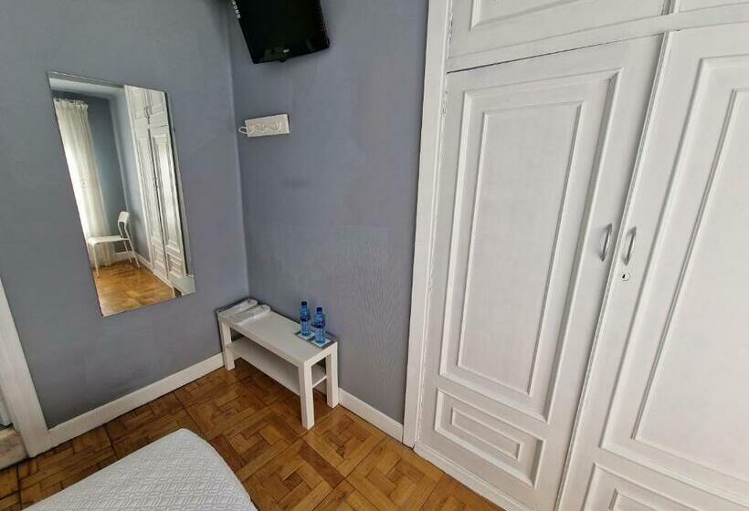 스탠다드 룸, Hostal Fidalgo