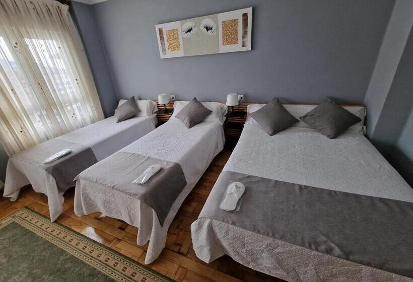 4인용 스탠다드 룸, Hostal Fidalgo