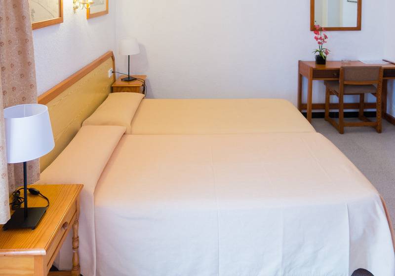Номер Economy, Hostal Sa Baronia