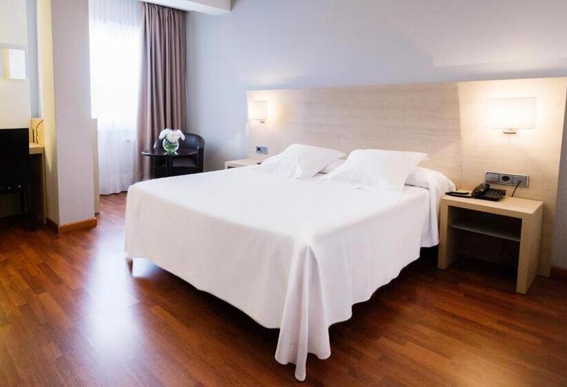 이코노미 룸, Valencia