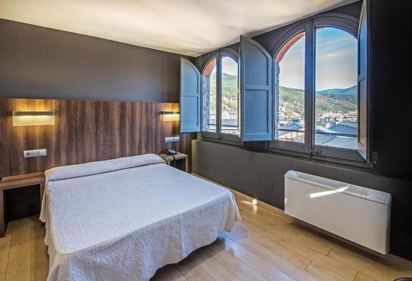 Quarto Familiar Superior, Avenida