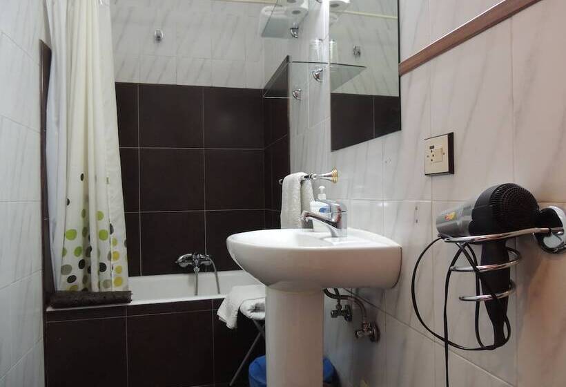 اتاق استاندارد, Hostal Cervantes