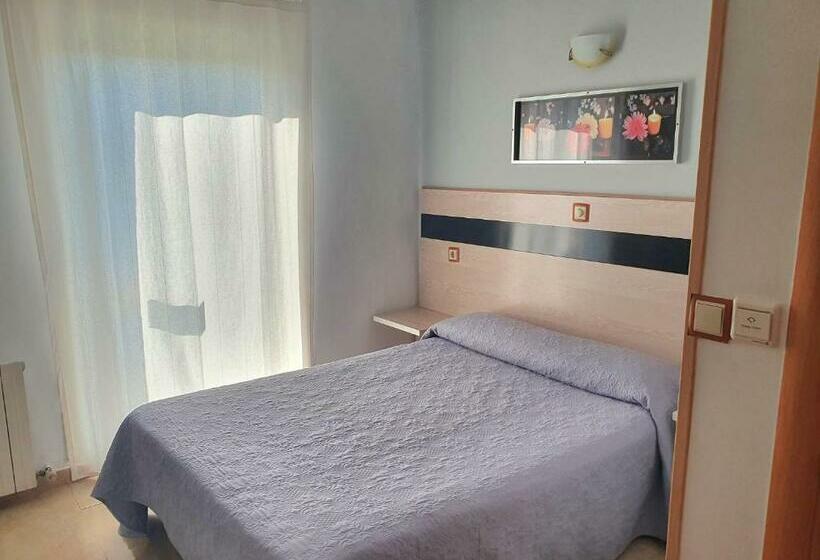 Номер Стандарт, Hostal Fronton