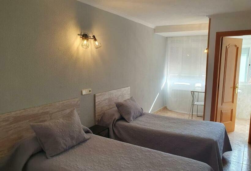 Номер Стандарт Индивидуальный, Hostal Fronton