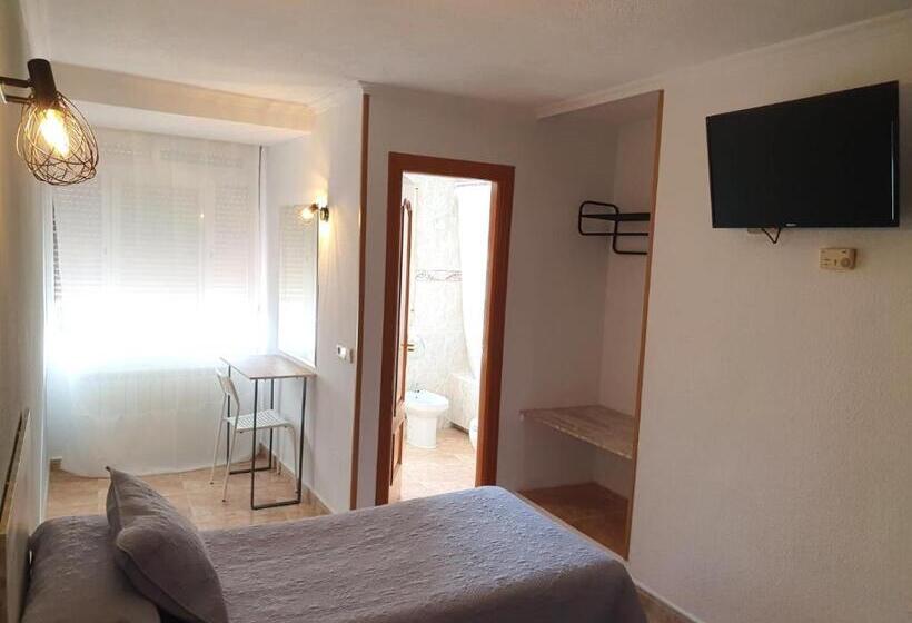 Номер Стандарт, Hostal Fronton