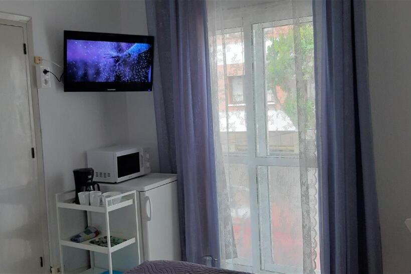 Номер Стандарт с Балконом, Hostal Nevada