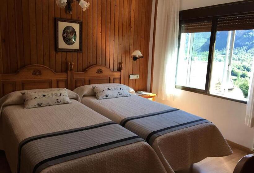 Номер Стандарт Вид на Горы, Bellavista Ordesa