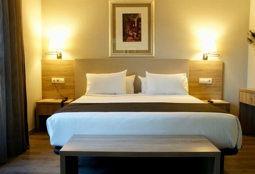 سوییت جونیور, Mercure Madrid Centro