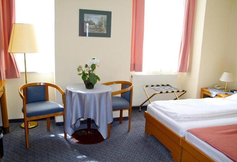 标准间, Very Central Apartments, 5 Min To City Center, No Reception