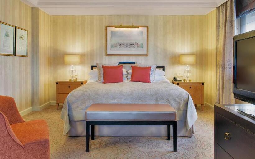 Junior Suite cu Vedere catre Oraş, Intercontinental Wien, An Ihg