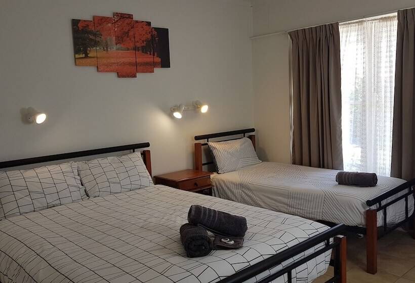 Номер Стандарт, Coolgardie Goldrush Motels
