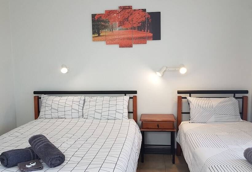 Номер Стандарт, Coolgardie Goldrush Motels