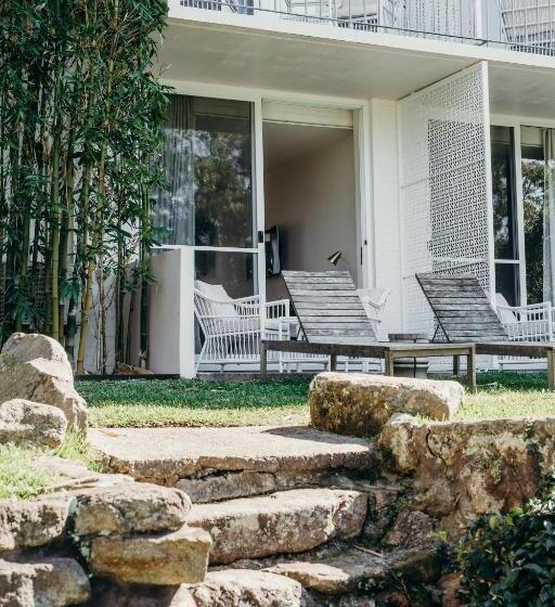 Номер Стандарт, Bannisters Port Stephens