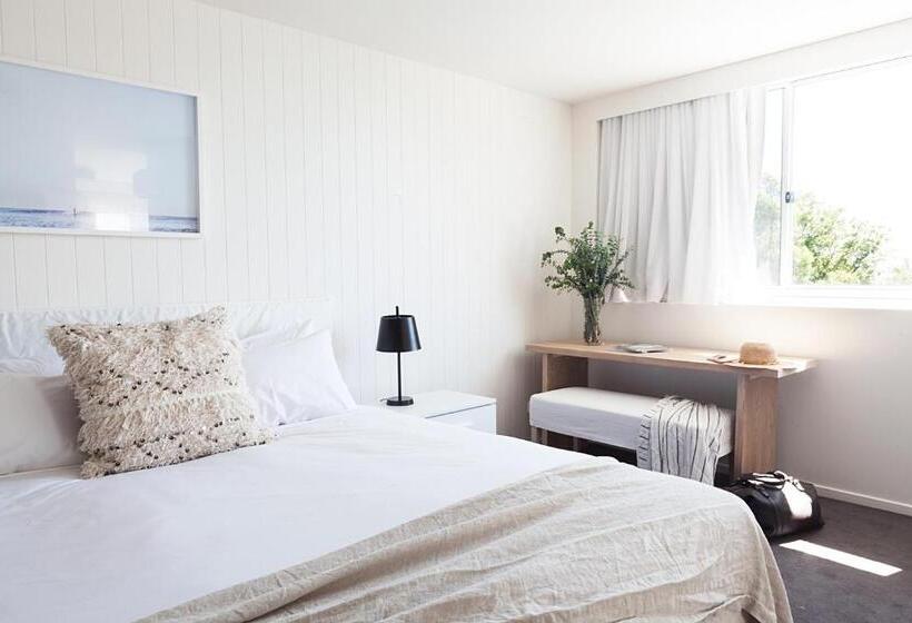 Люкс, Bannisters Port Stephens