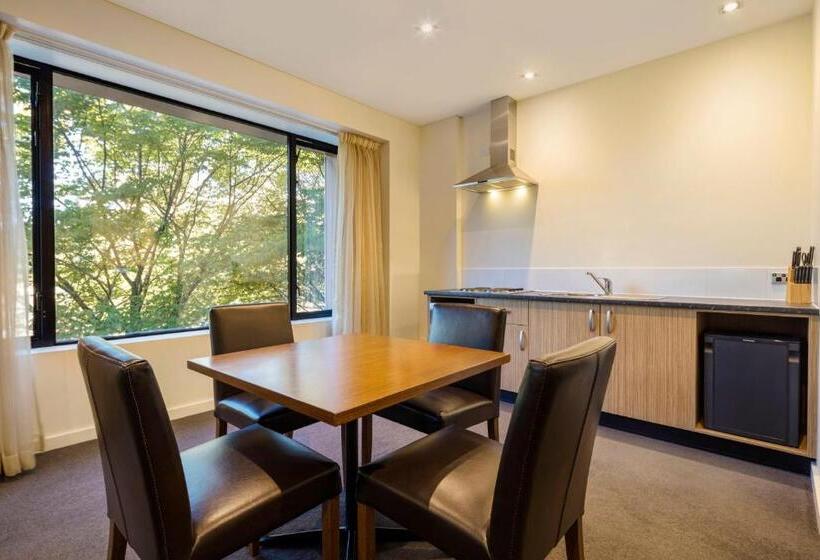 جناح ديلوكس, Crowne Plaza Canberra, An Ihg