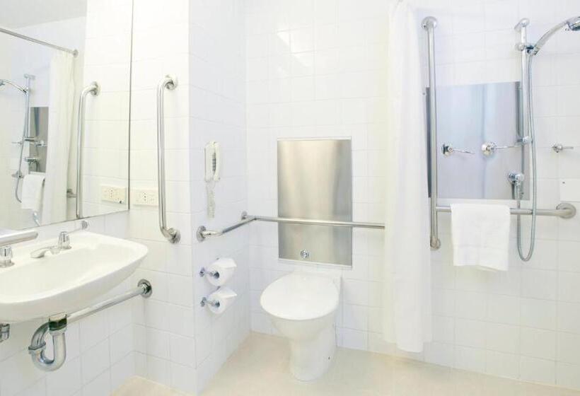 장애인을 위한 스탠다드 룸, Crowne Plaza Canberra, An Ihg