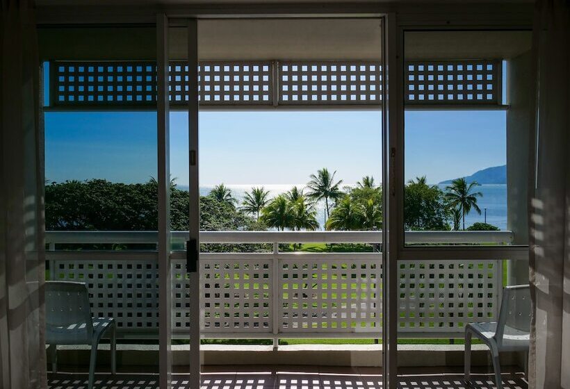 스탠다드 룸 더블 침대 2개, Cairns Harbourside