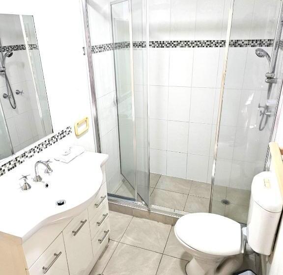 Апартаменты 1 Спальня Нижний Этаж, Mango Tree Holiday Apartments