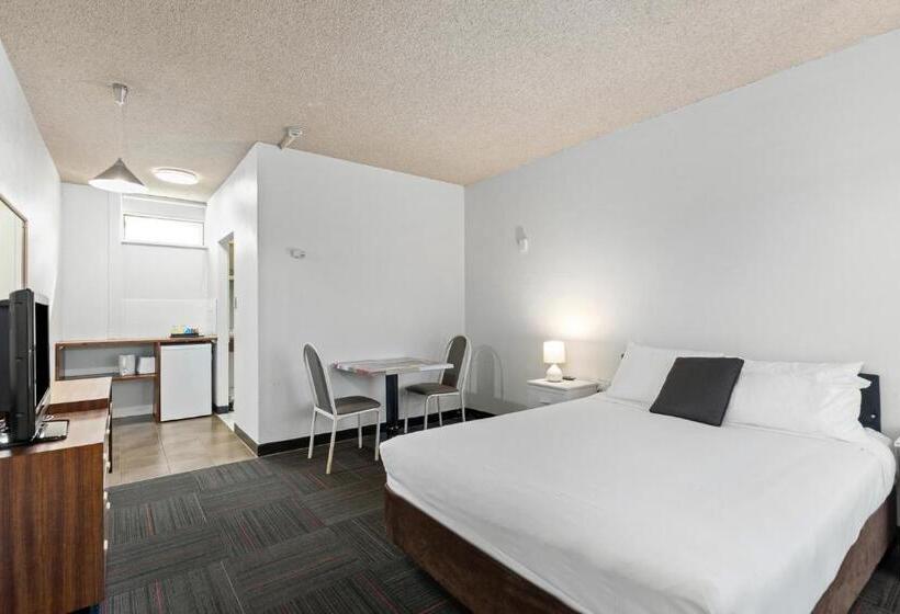 اتاق سوپریور, Red Carpet Motel