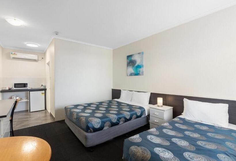 Quarto Superior, Red Carpet Motel