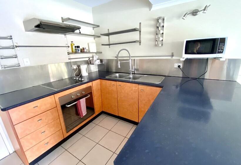 침실 2개 아파트, Reef Gateway Apartments