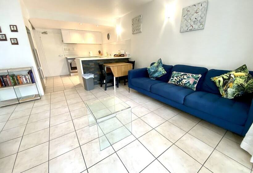 침실 2개 아파트, Reef Gateway Apartments