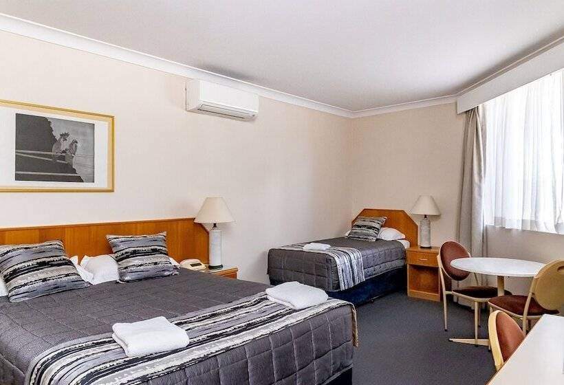 Номер Стандарт Адаптированный для Инвалидов, Charbonnier Motor Inn