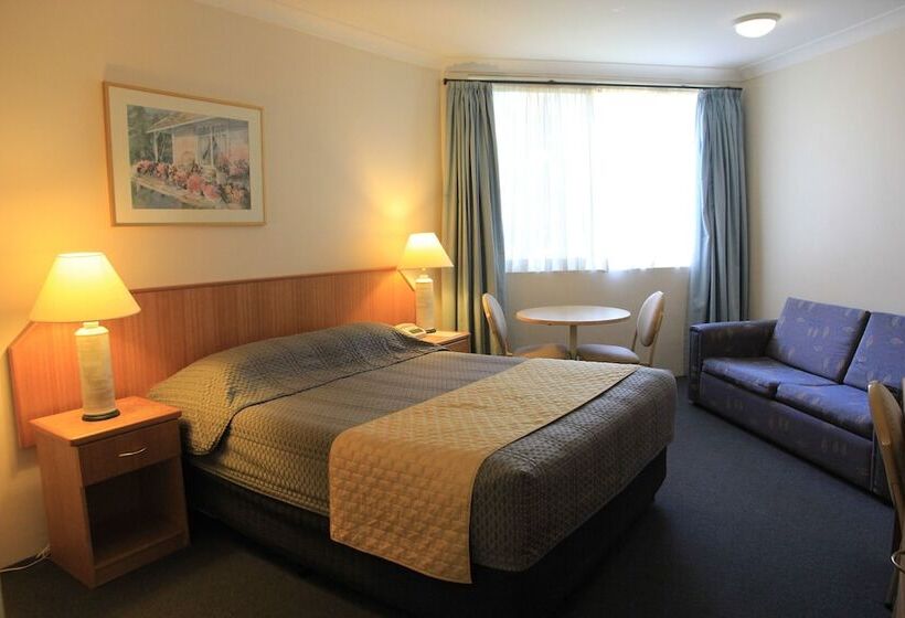 Номер Стандарт, Charbonnier Motor Inn
