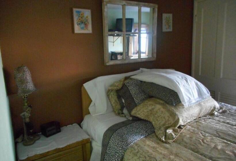 1 Bedroom Apartment, Blue Horizons Guest House