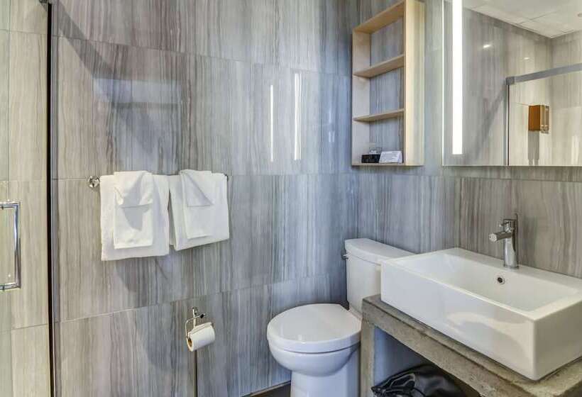 Номер Superior, Chicoutimi, Affilié à Hyvi