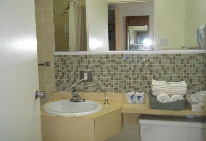スタンダードルーム, Claymore Inn And Suites